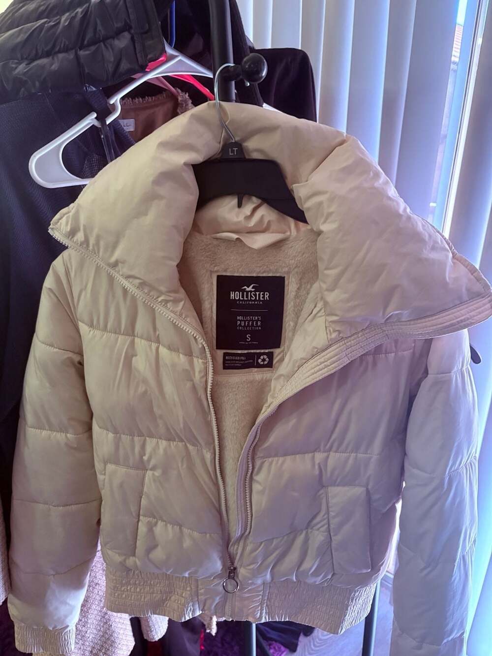 Hollister Puffer Jacket Size White Fleece Lined Collared